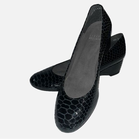 Stuart Weitzman / Snake Embossed Patent Leather Pumps - Picture 1 of 8